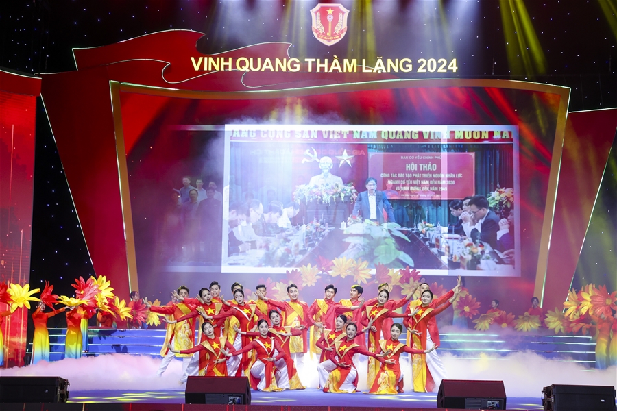 Vinh quang thầm lặng 2024 lắng đọng mãi trong lòng khán giả